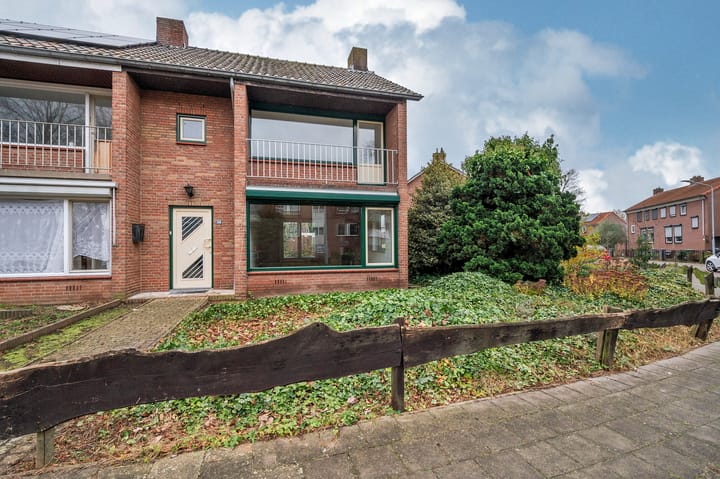 Photo 1 of Vondelstraat 34