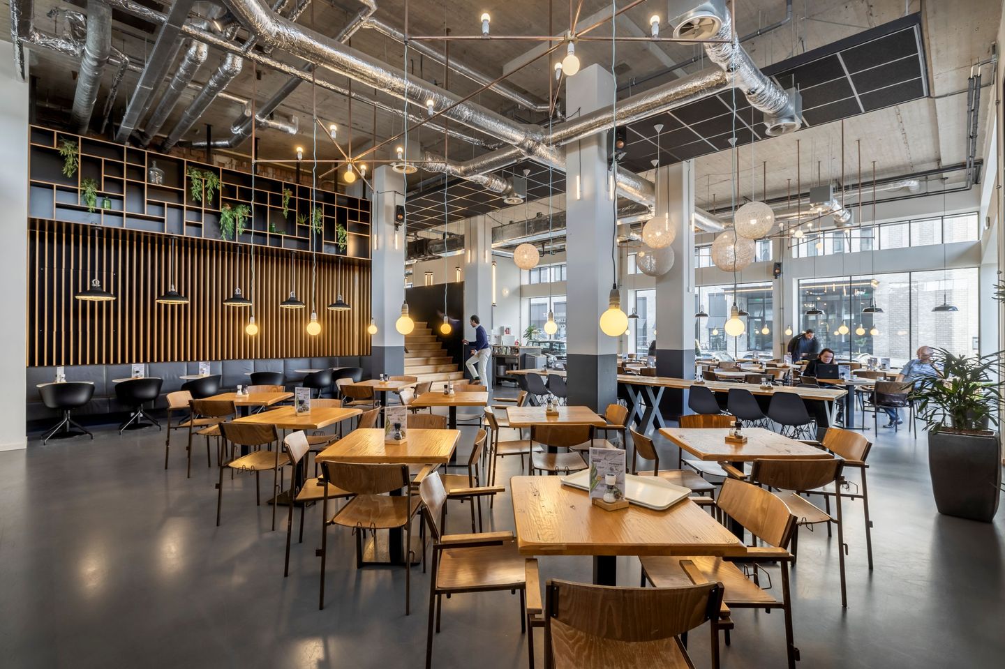 View photo 4 of Joan Muyskenweg 22