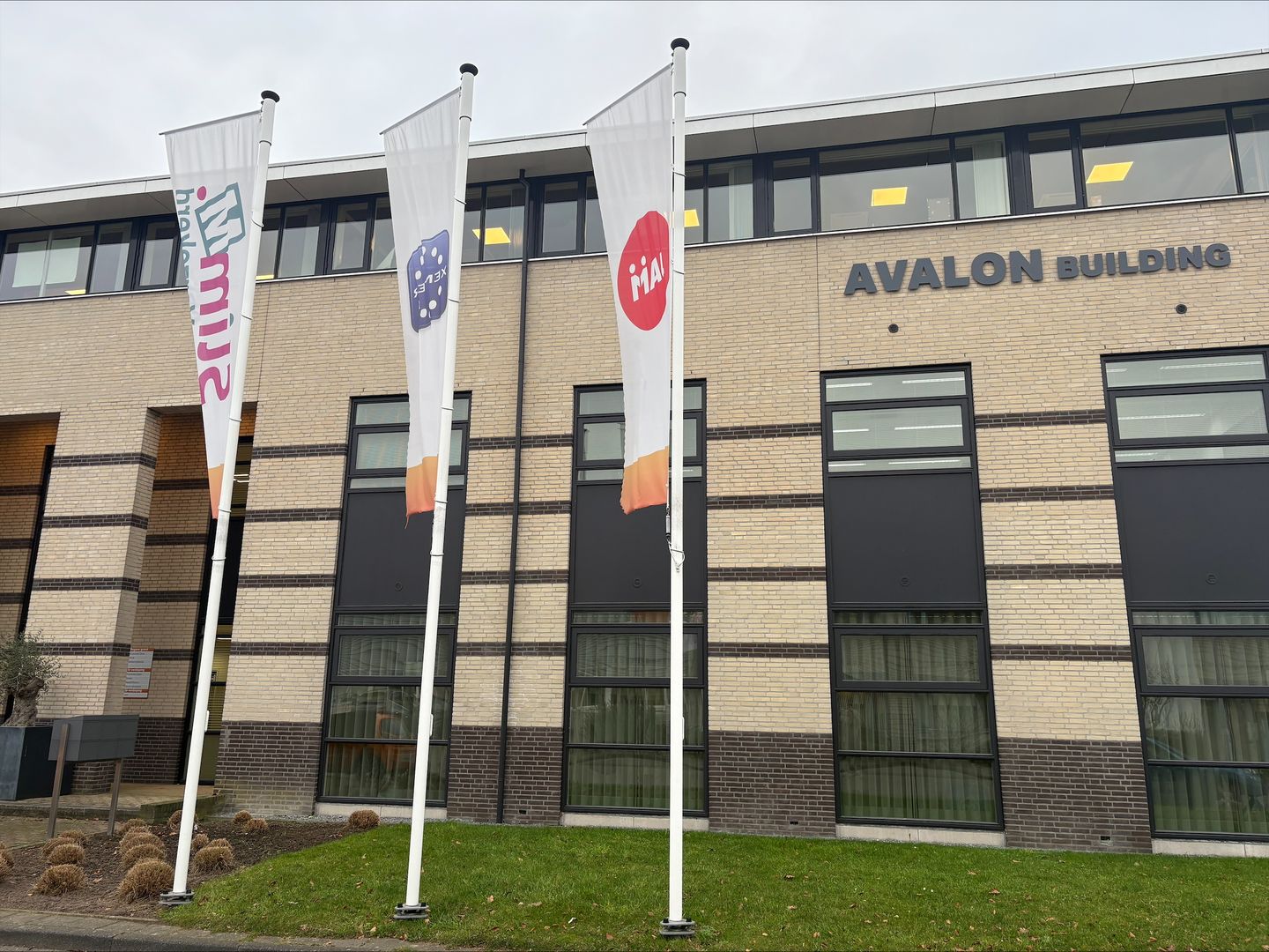 Bekijk foto 2 van Freddy van Riemsdijkweg 18