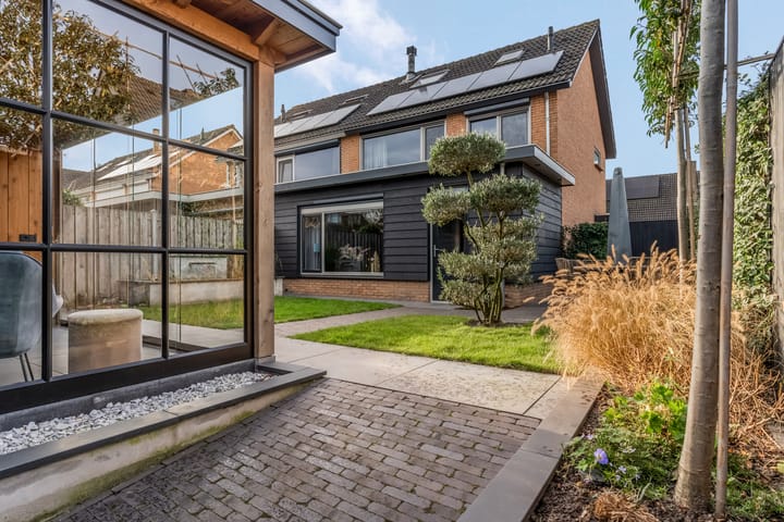 Photo 49 of Maaskant 10