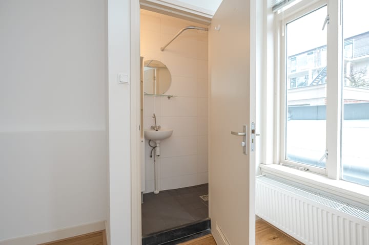 Foto 15 van Hugo de Grootstraat 76