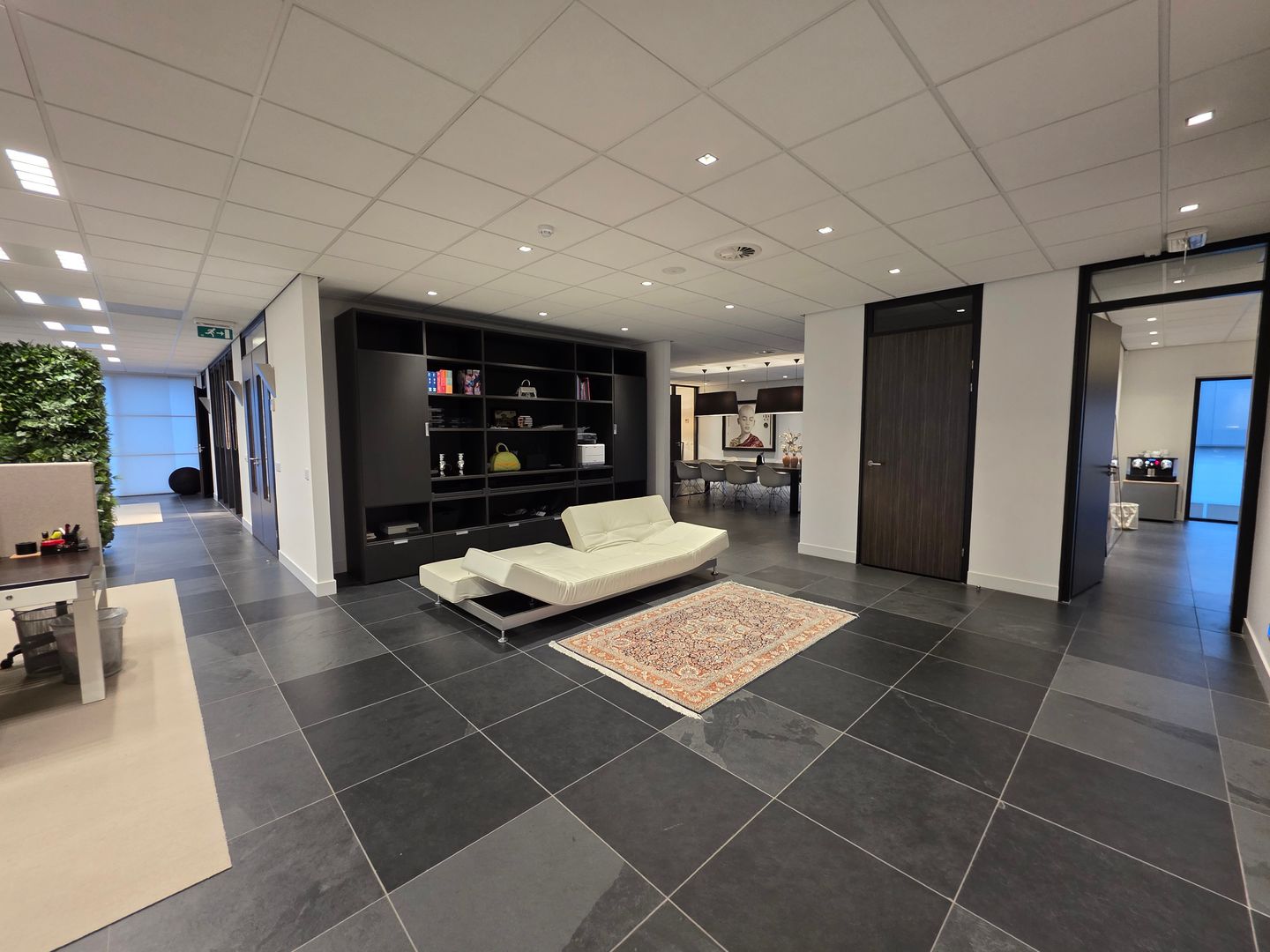 View photo 3 of De Marowijne 23