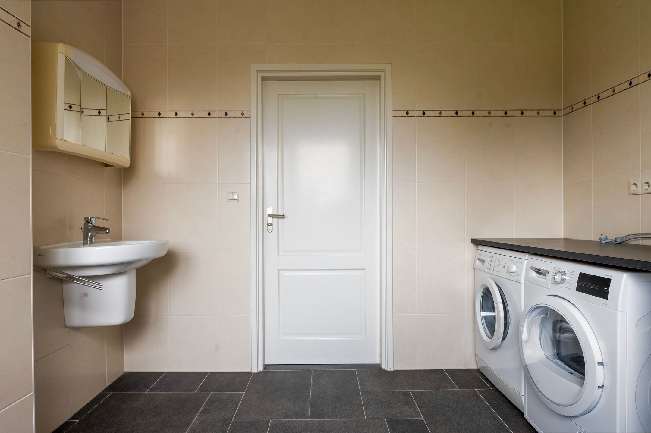 Foto 21 van Schoolstraat 3