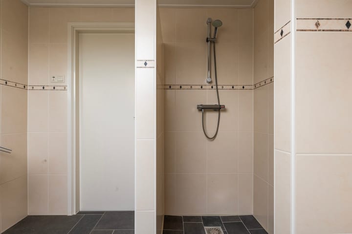 Foto 23 van Schoolstraat 3