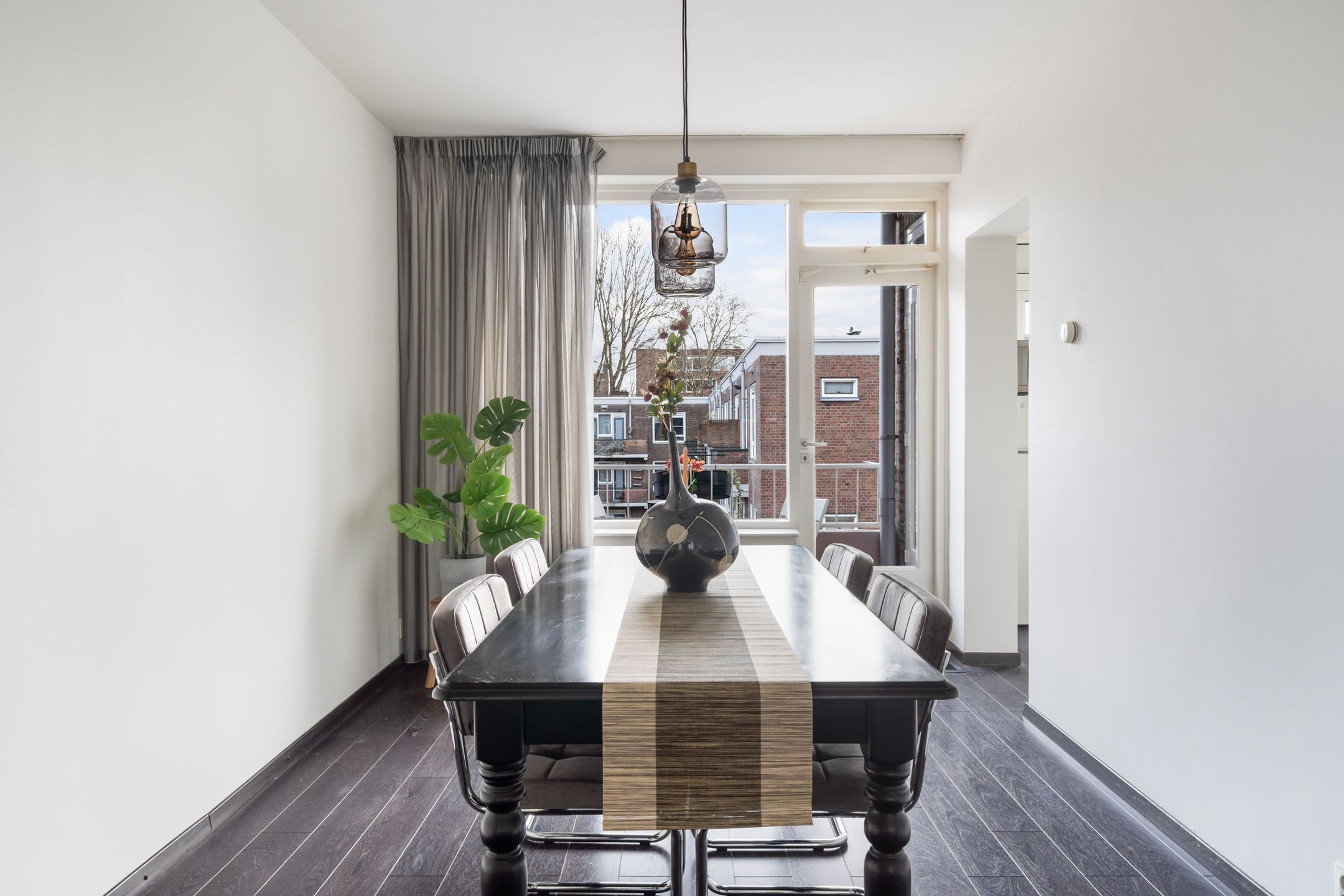 Photo 21 of Jonker Fransstraat 122-C