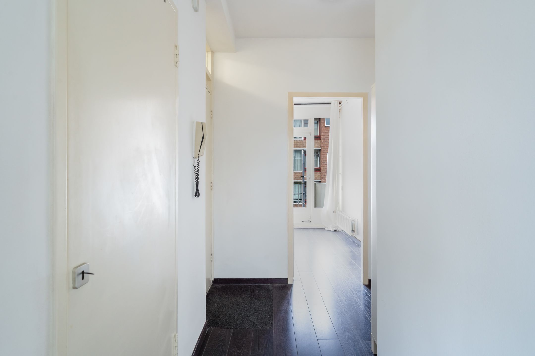 Photo 39 of Jonker Fransstraat 122-C