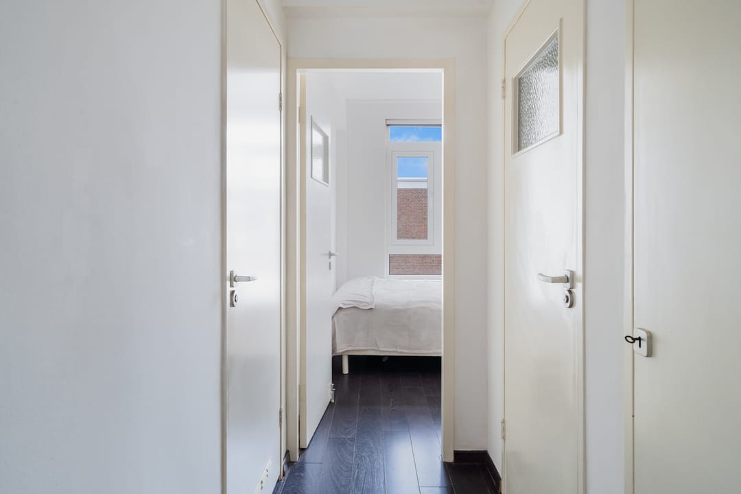 Photo 41 of Jonker Fransstraat 122-C