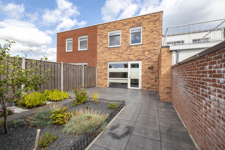 Photo 2 of Bornerbroeksestraat 195