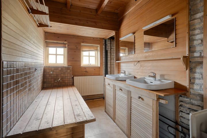 Photo 18 of Tijnjeweg 11