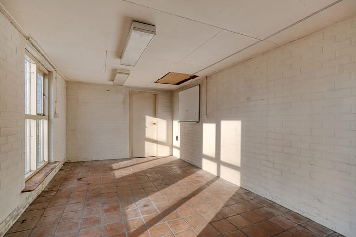 Photo 27 of Tijnjeweg 11