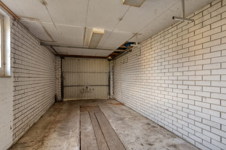 Photo 31 of Tijnjeweg 11