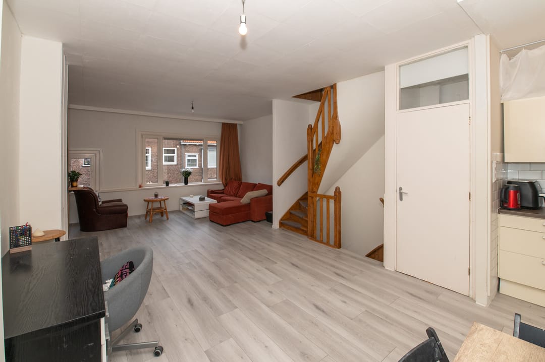 Foto 8 van Hagedoornstraat 8-B