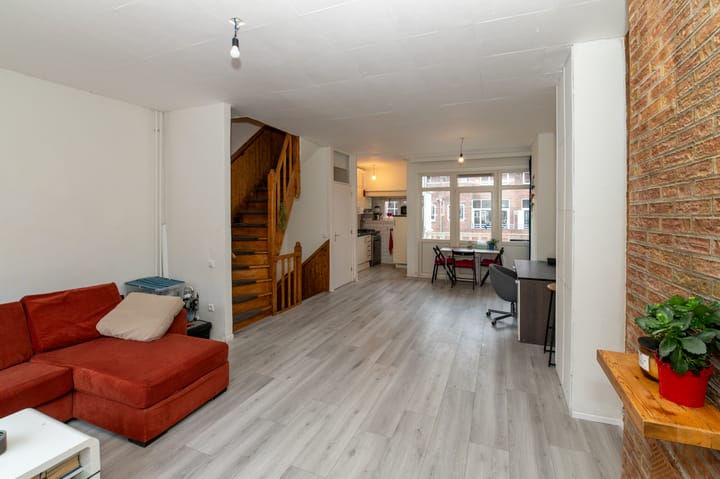 Foto 11 van Hagedoornstraat 8-B