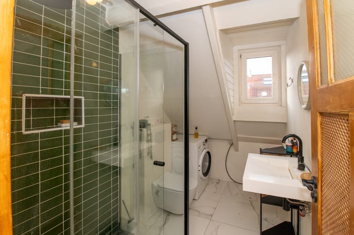 Foto 23 van Hagedoornstraat 8-B