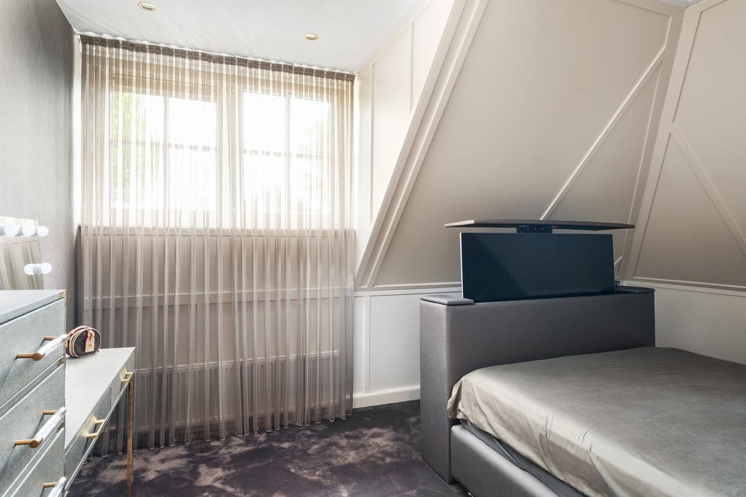 Foto 46 van Benthuizenstraat 15