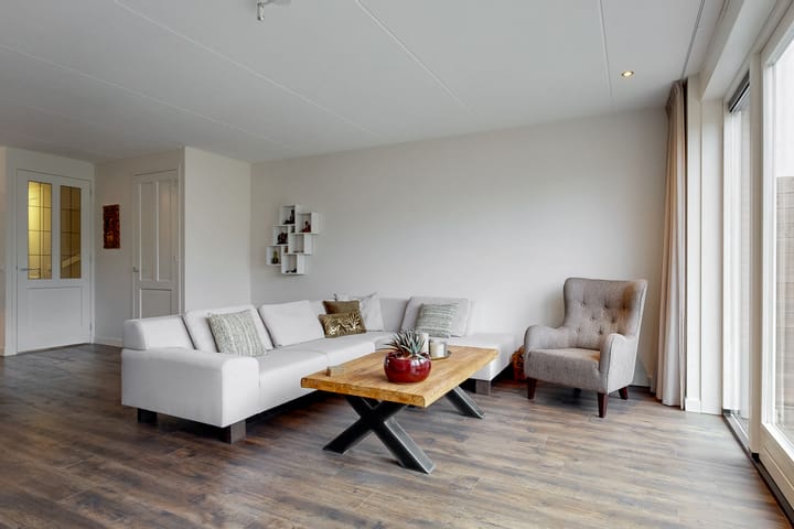 Photo 4 of Burgemeester Avisstraat 2