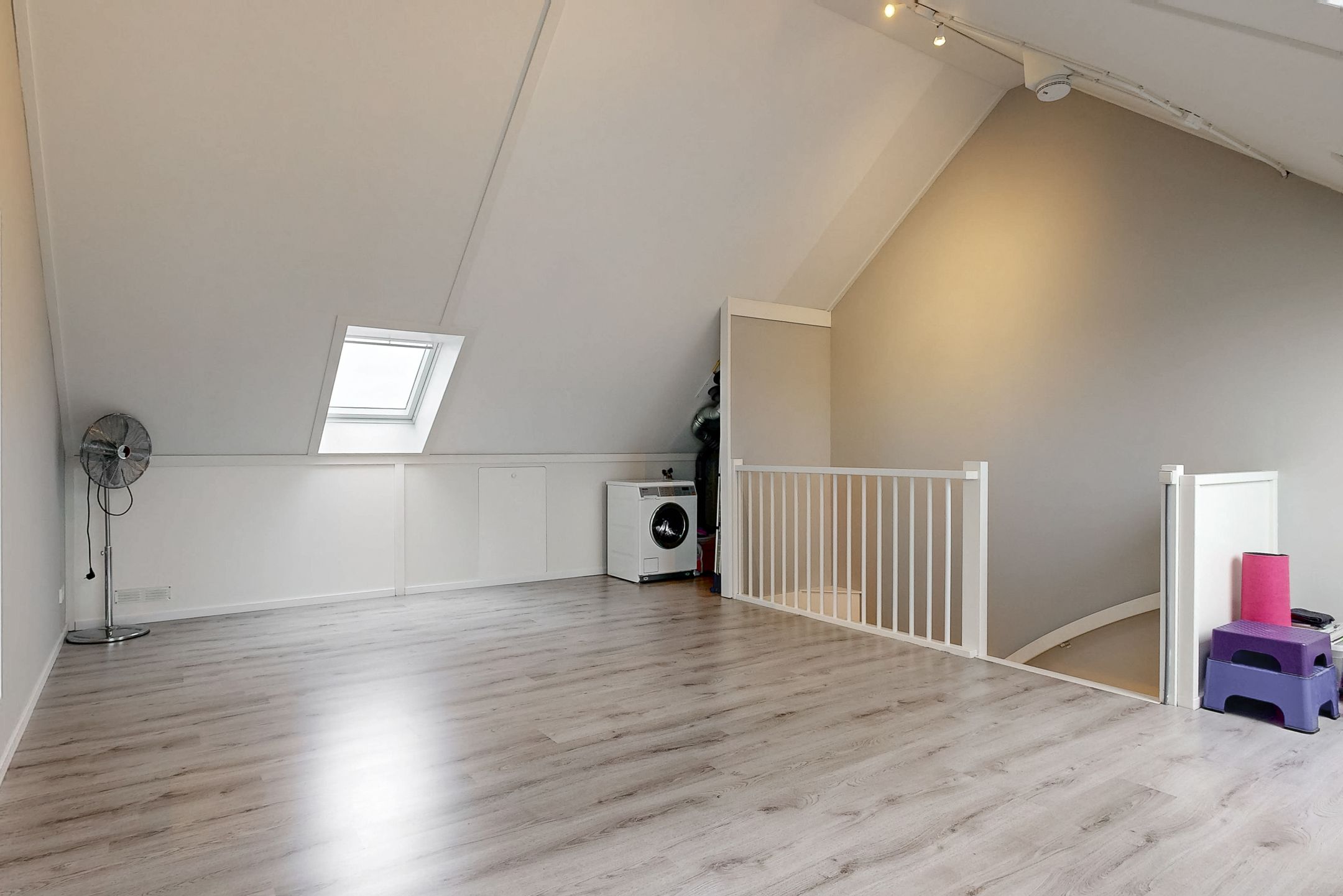 Foto 24 van Burgemeester Avisstraat 2