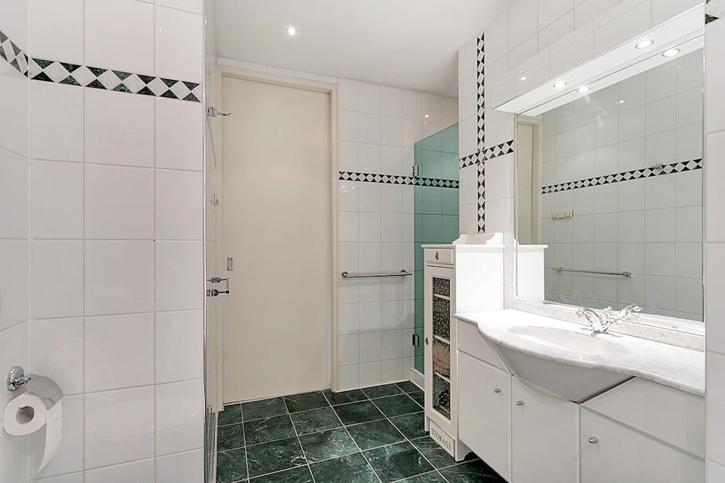 Foto 13 van van Rijckevorsellaan 36