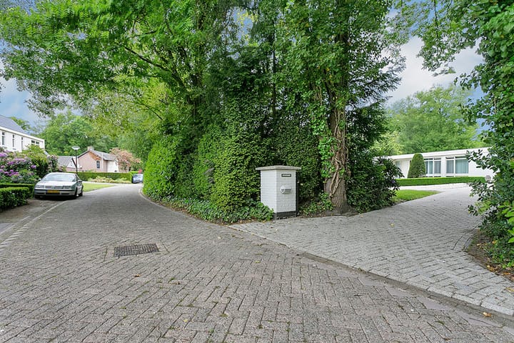 Photo 20 of van Rijckevorsellaan 36