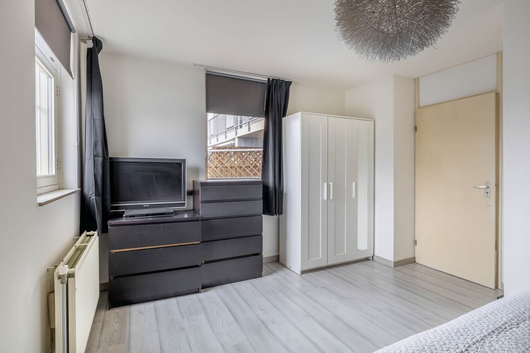 Photo 32 of Postel 38