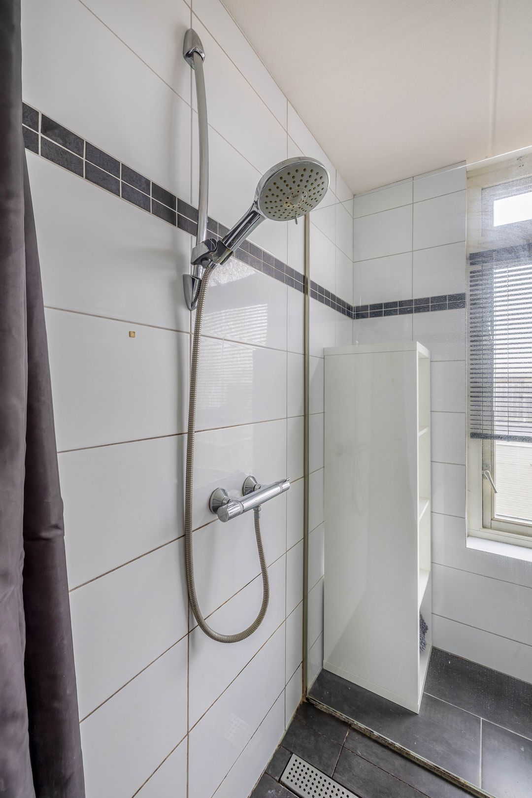 Photo 38 of Postel 38