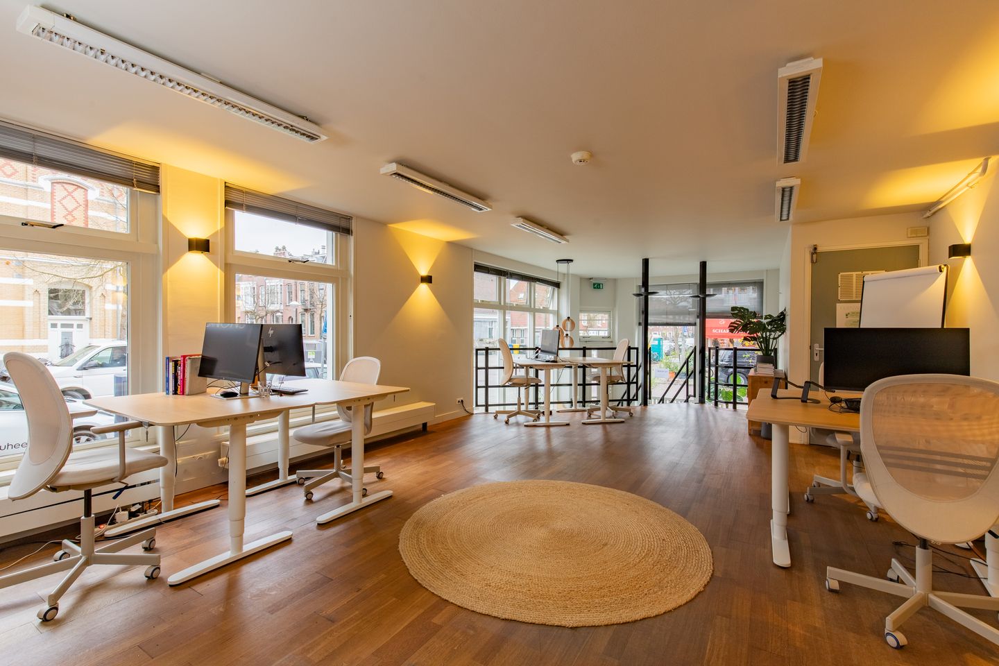 View photo 2 of Hogeweg 43-H