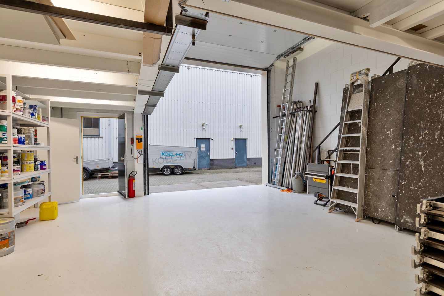 View photo 5 of Volume 116