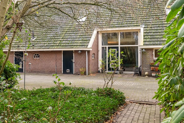 Foto 8 van Midden 126