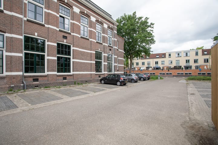 Photo 39 of Bornerbroeksestraat 21-F