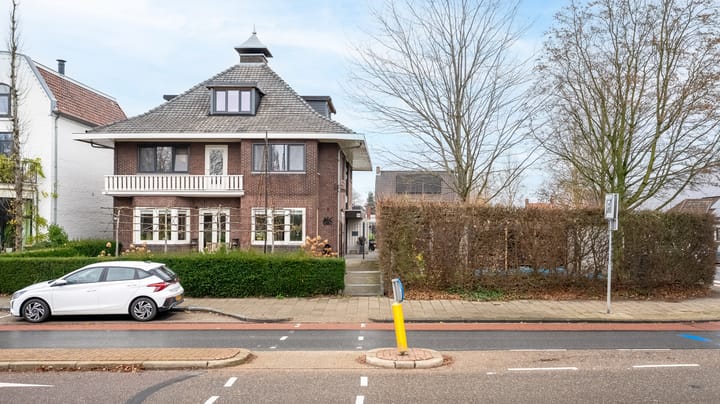 Photo 2 of Bornsestraat 86