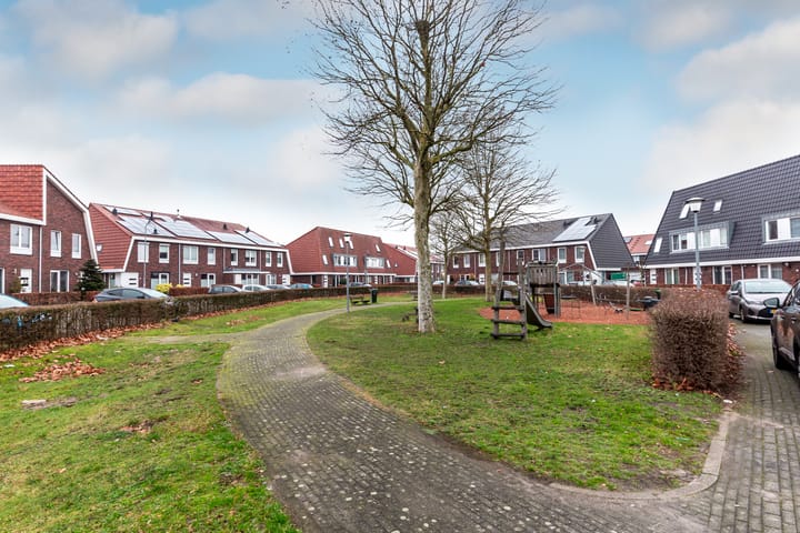 Photo 42 of Duivenkamp 43