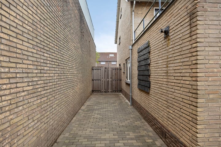 Photo 31 of Produktiestraat 2