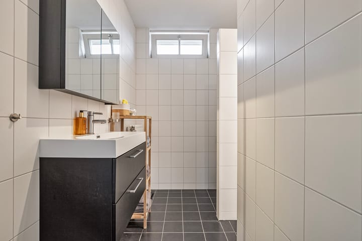 Photo 27 of Meester J Schaapstraat 18