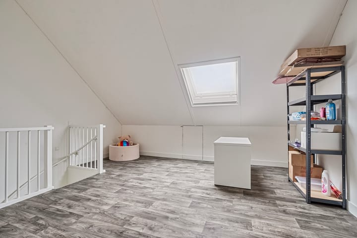 Photo 31 of Meester J Schaapstraat 18