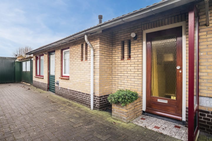 Photo 4 of Werenfriedstraat 31