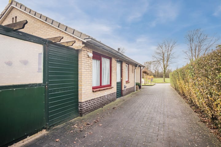 Photo 5 of Werenfriedstraat 31