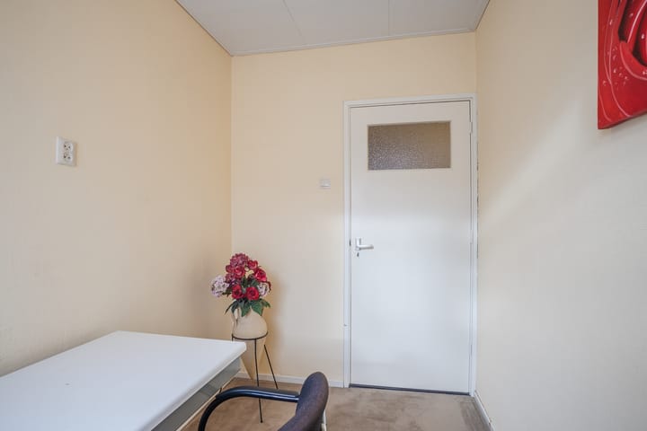 Photo 19 of Werenfriedstraat 31