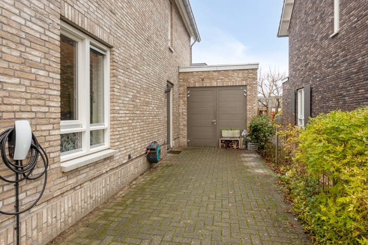 Foto 5 van Pieter van Varklaan 1