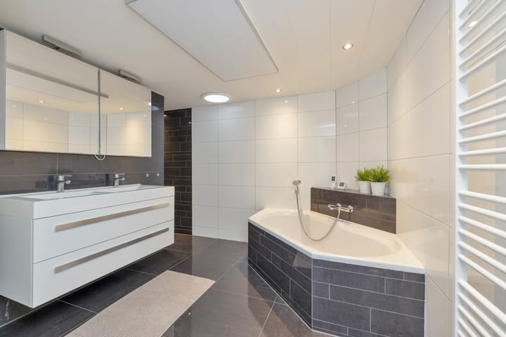 Photo 32 of Lietingstraat 16