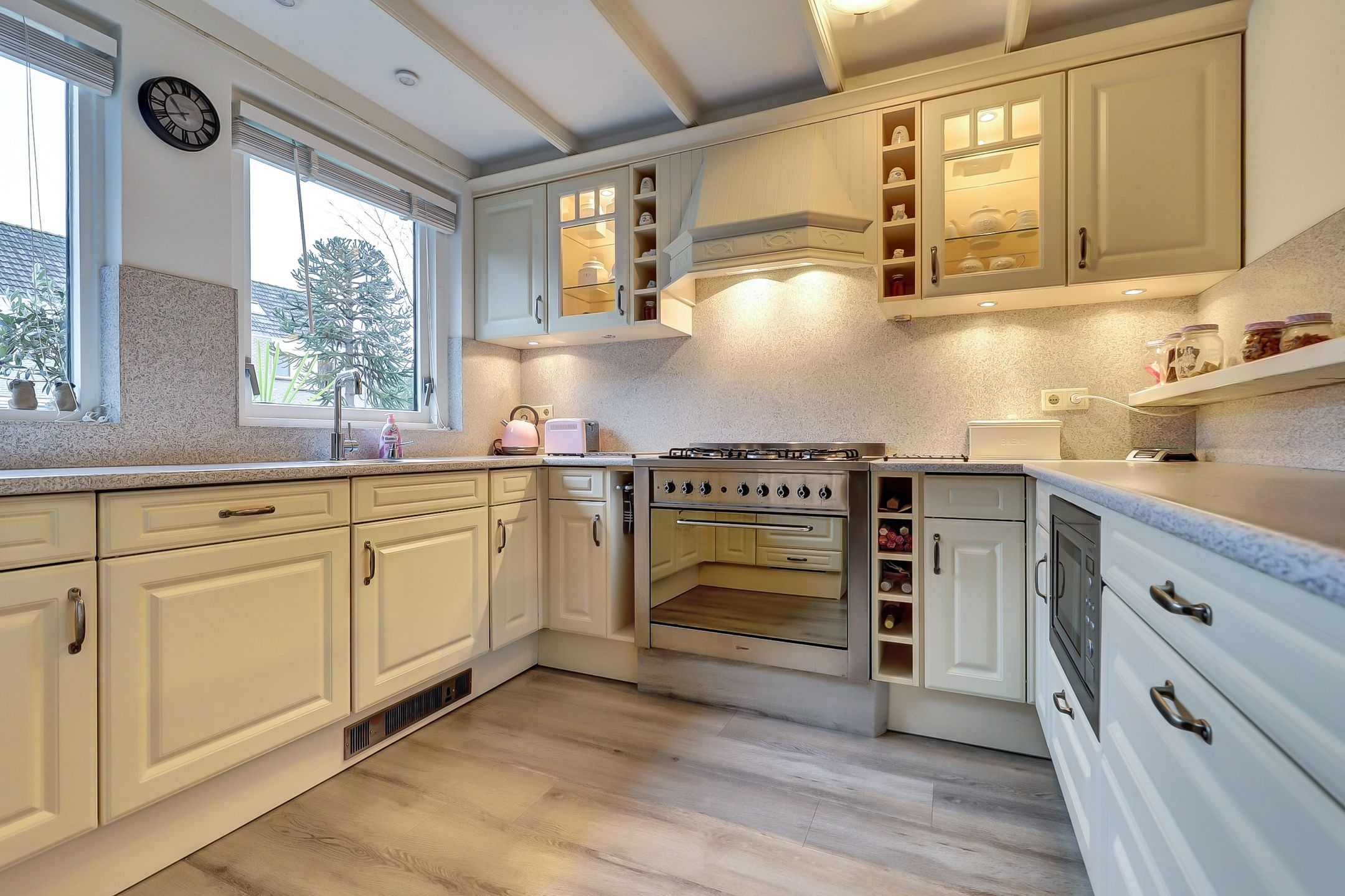 Foto 12 van Allebéstraat 1