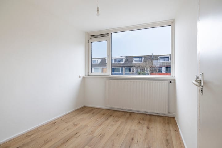 Photo 18 of Octave van Rijsselberghestraat 73