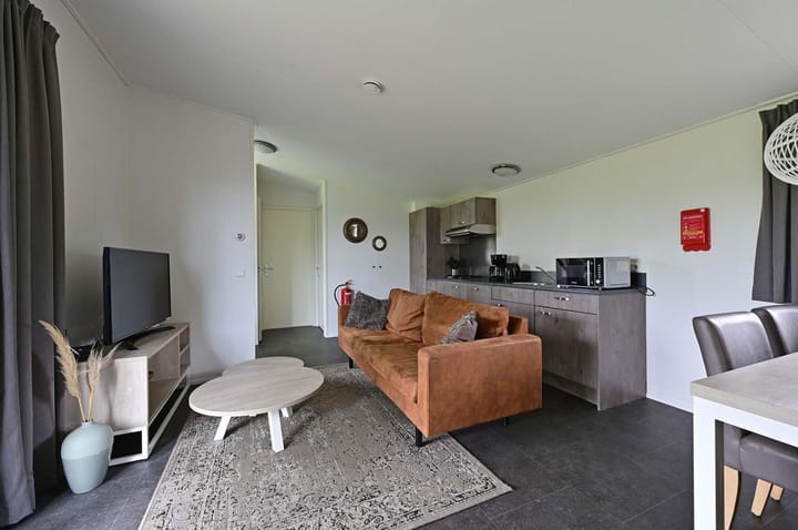 Photo 4 of Burgemeester Dalenbergstraat 50-816