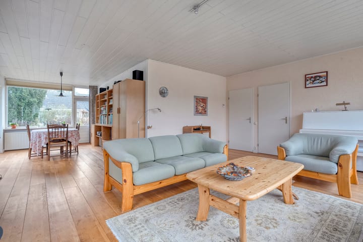 Foto 15 van Meidoornlaan 4