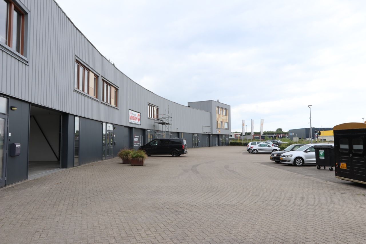 View photo 2 of Neonweg 178