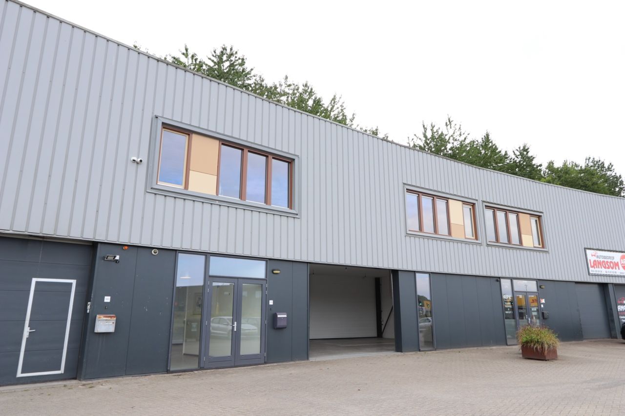 View photo 3 of Neonweg 178