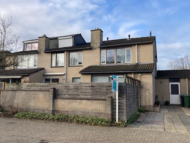 Foto 1 van Louise Michelstraat 7