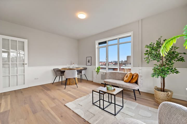 Photo 2 of Den Helderstraat 157