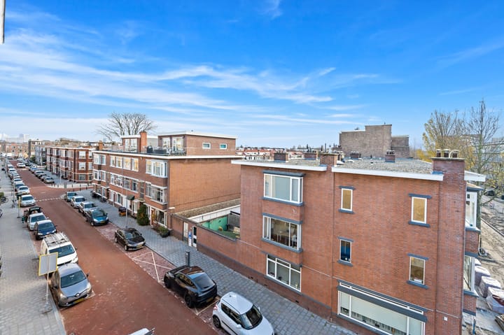 Photo 8 of Den Helderstraat 157