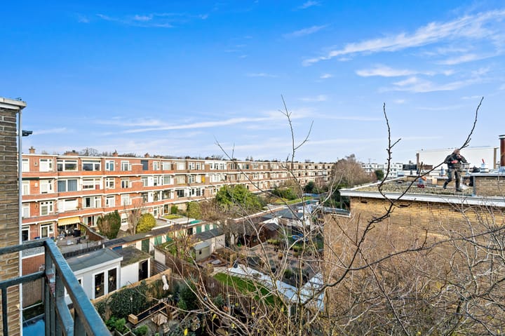 Photo 13 of Den Helderstraat 157