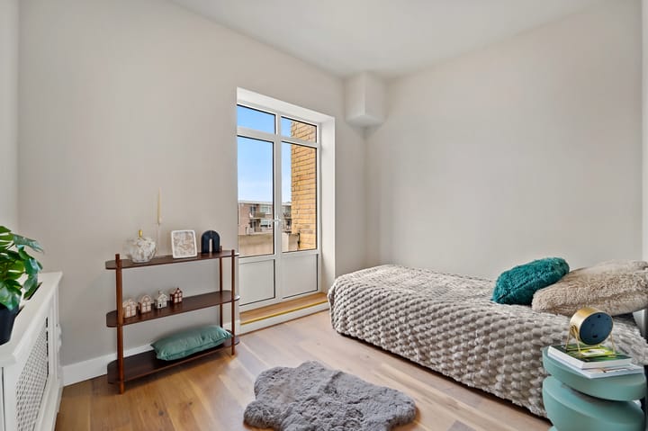 Photo 20 of Den Helderstraat 157